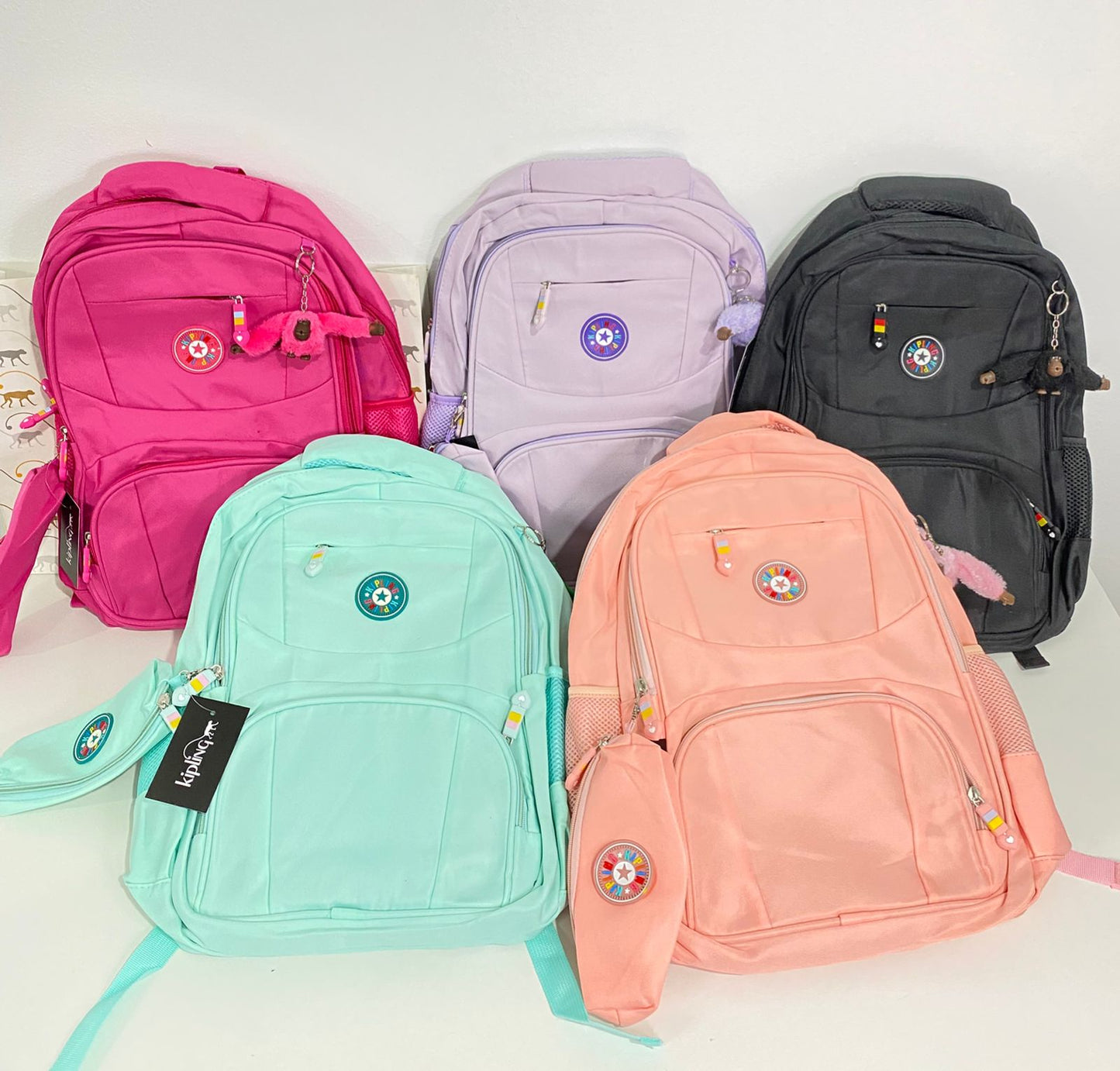 Mochila Kipling com estojo
