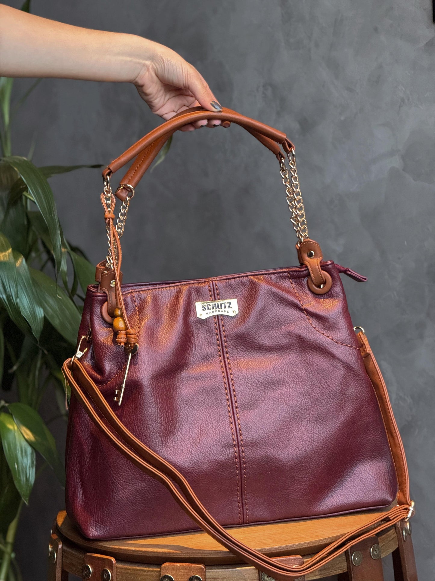 Bolsa Schutz linha importada
