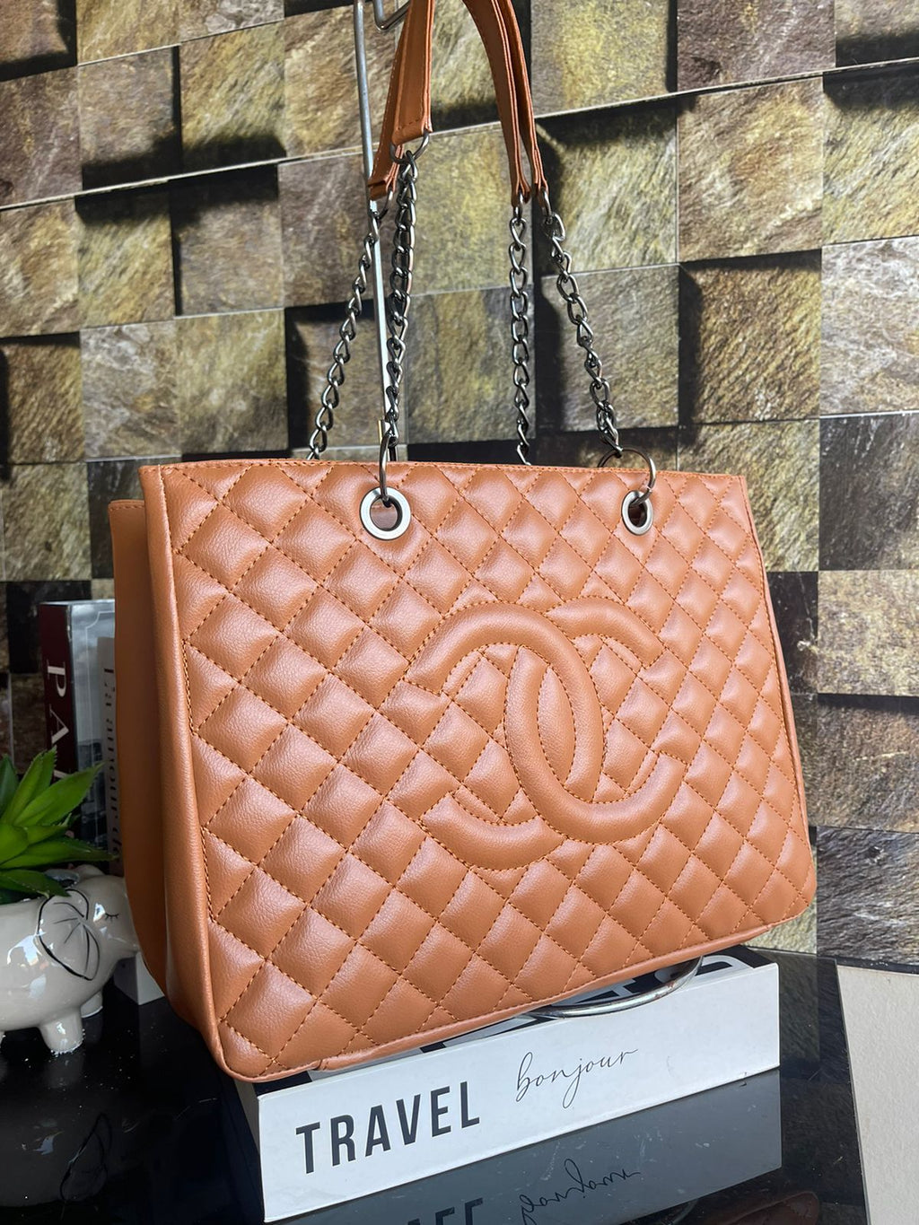 Bolsa Chanel Shoper corrente metal grafite