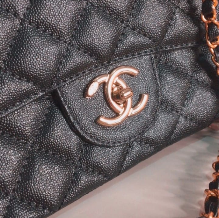 Bolsa Baby com Dourado Chanel