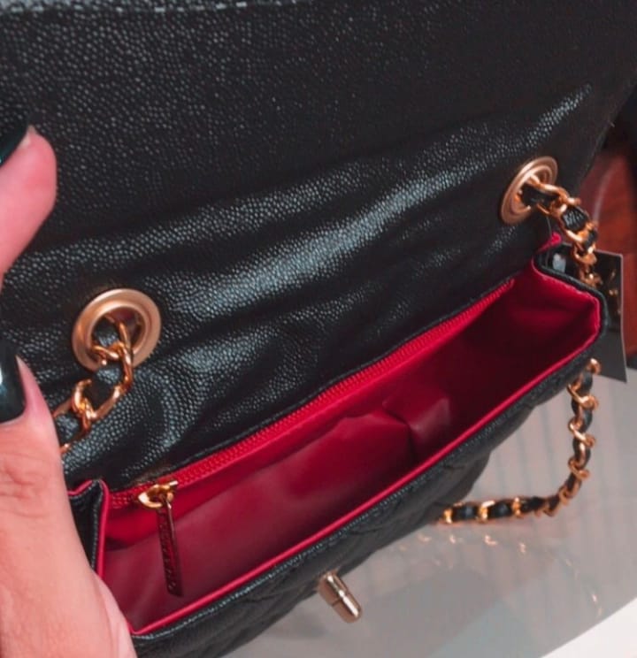 Bolsa Chanel Baby corrente dourada