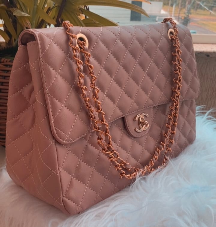 Bolsa Chanel Max corrente dourada