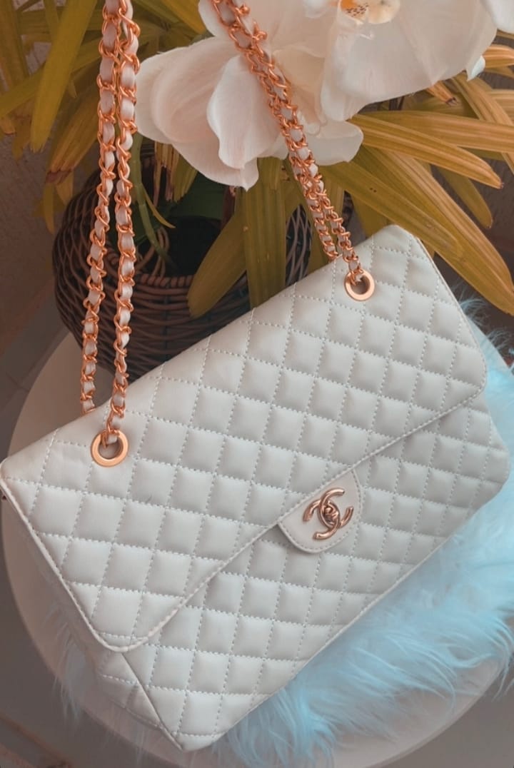 Bolsa Chanel Max corrente dourada