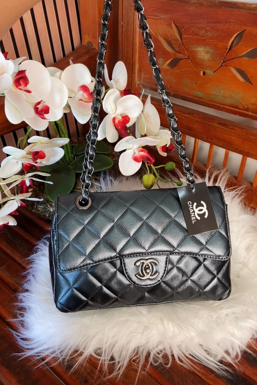 Chanel Classic M