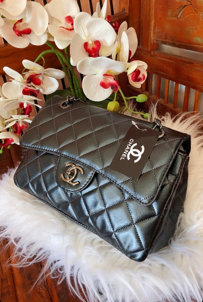 Chanel Classic M