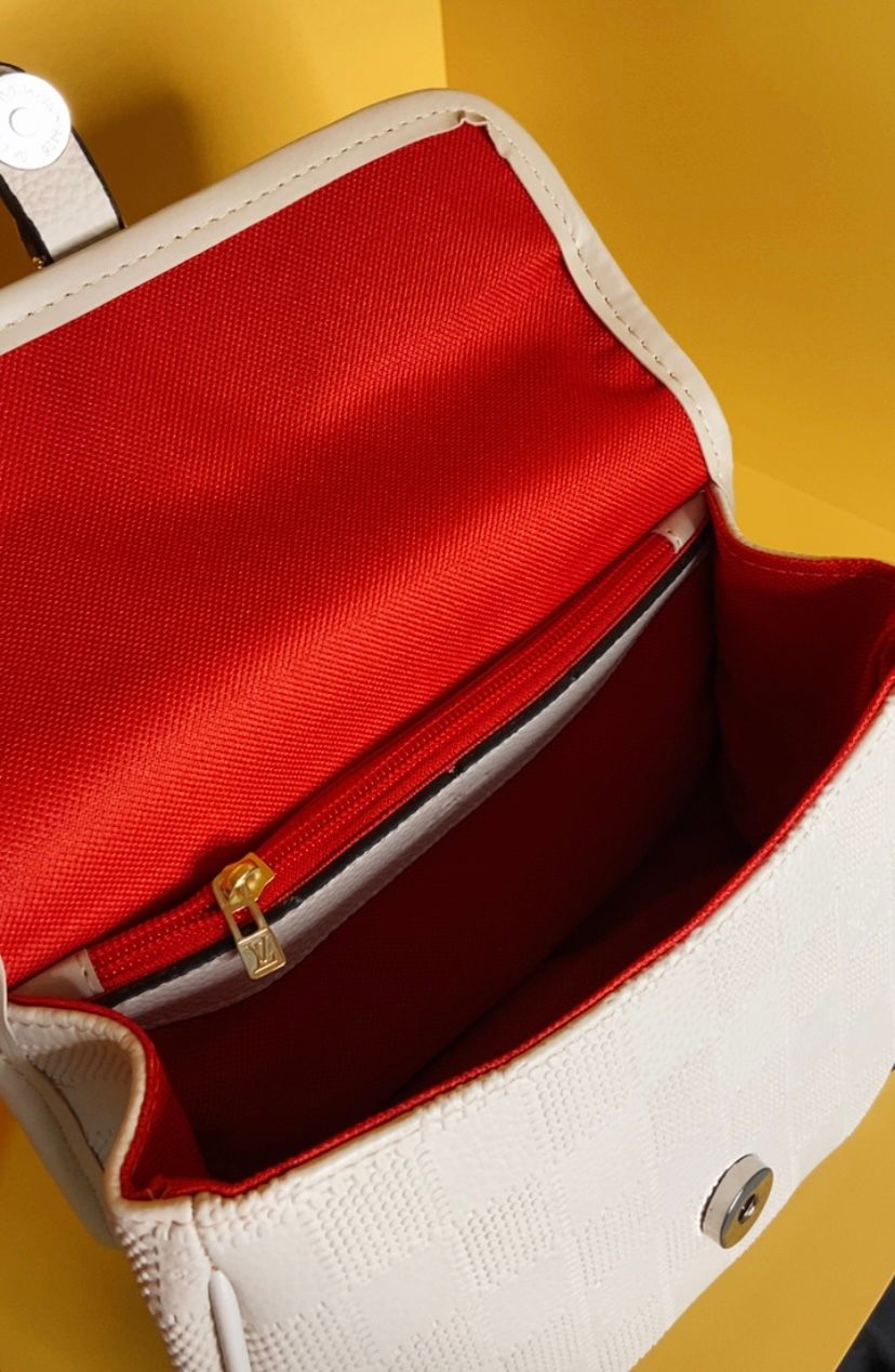 Bolsa Louis Vuitton pequena