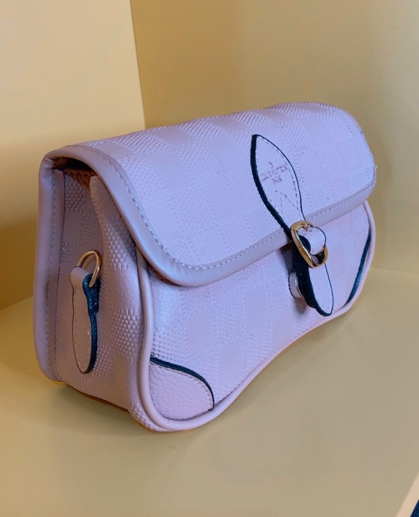 Bolsa Louis Vuitton pequena