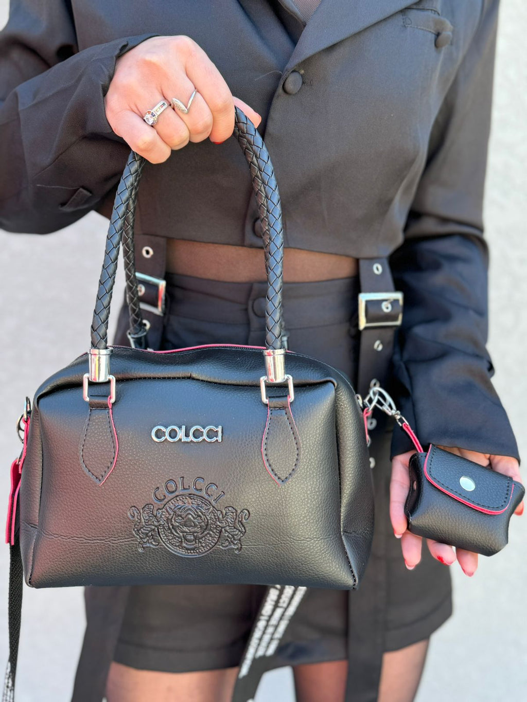Bolsa Colcci com porta niquel