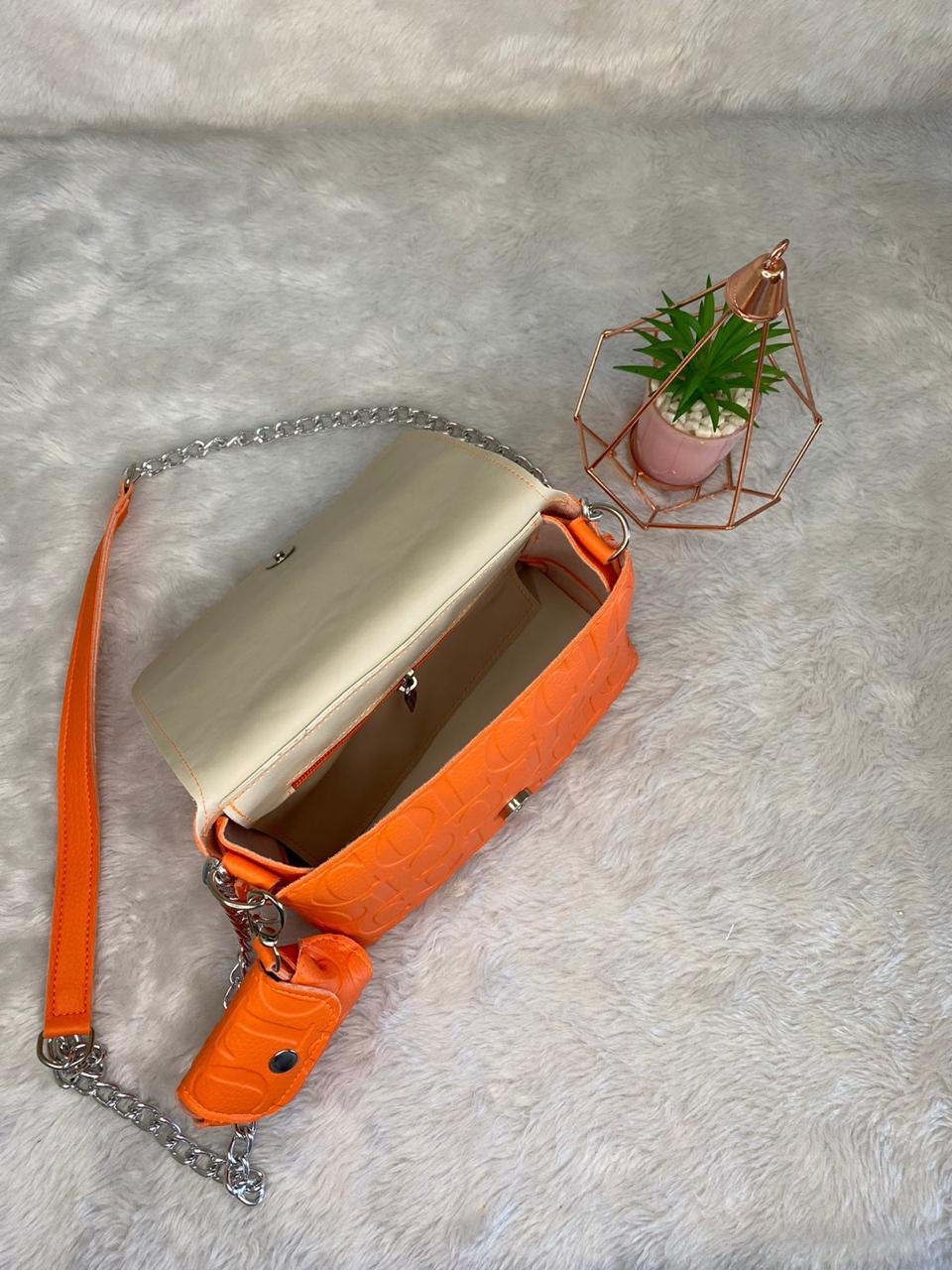 Bolsa Colcci baladinha corrente