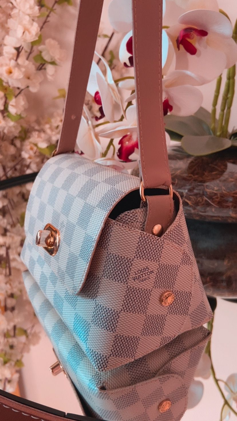 Bolsa pequena Louis Vuitton