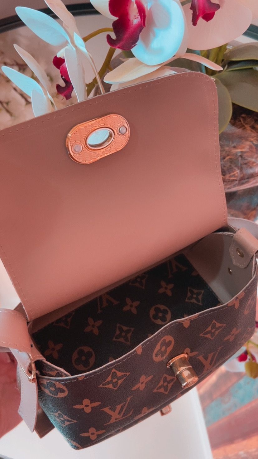 Bolsa pequena Louis Vuitton