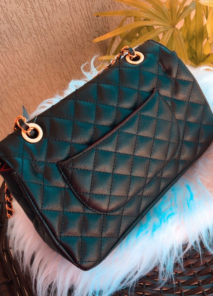 Bolsa Chanel Classic Jumbo media corrente dourada