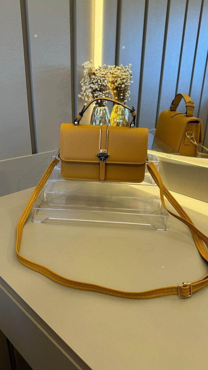 Bolsa transversal Prada Importada