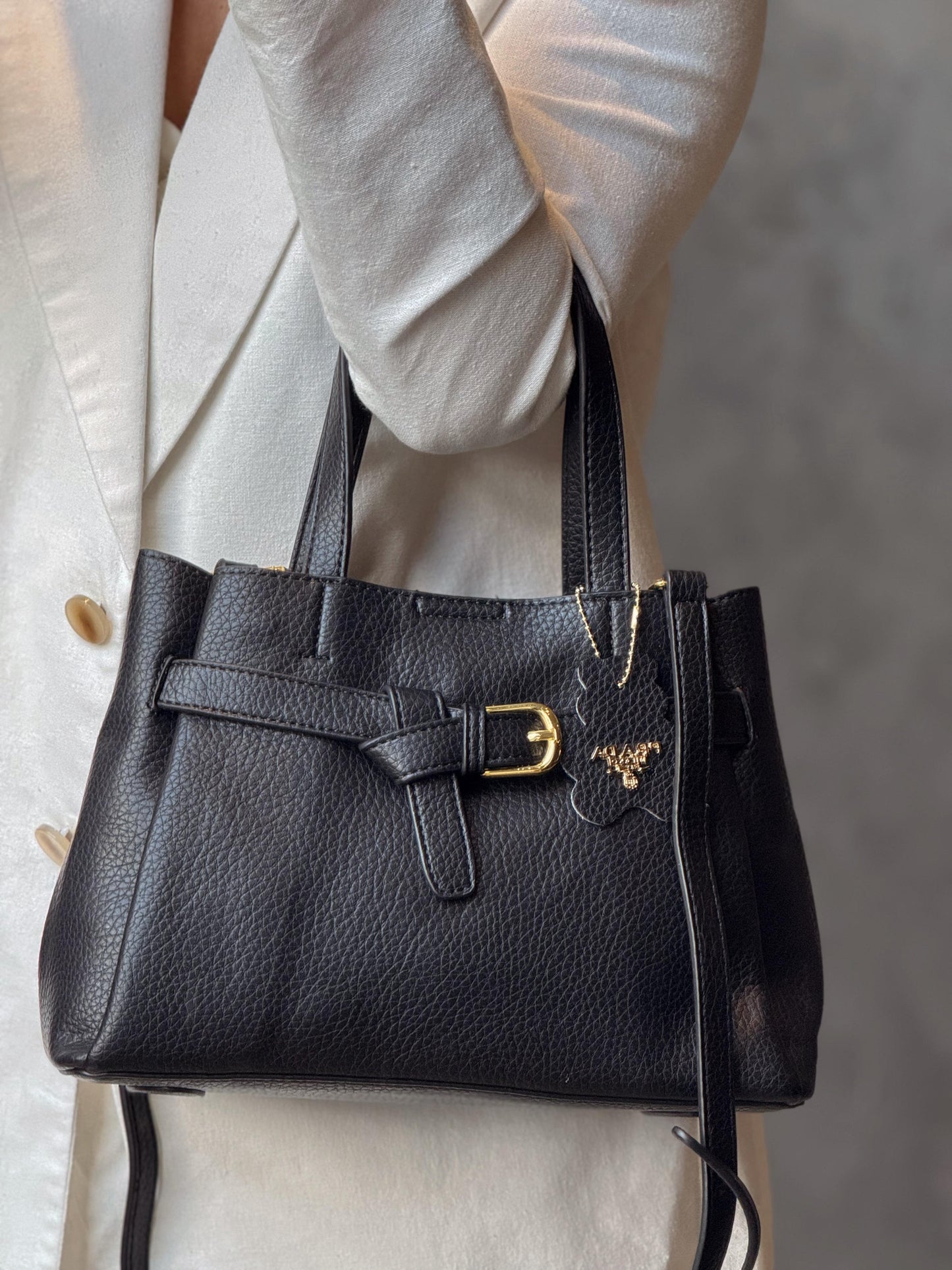 Bolsa Prada linha importada