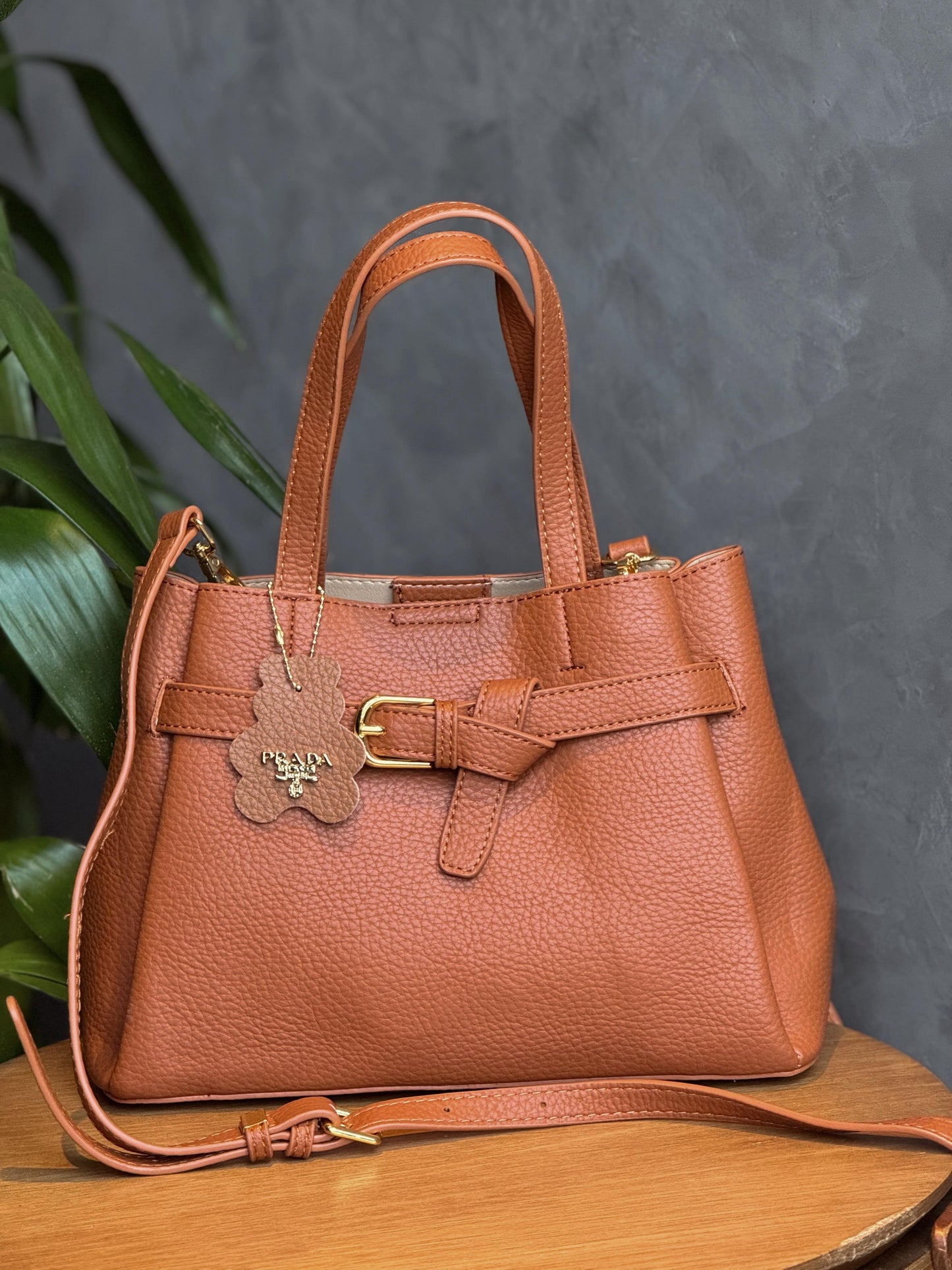Bolsa Prada linha importada